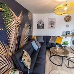 Double 10min Apartment *